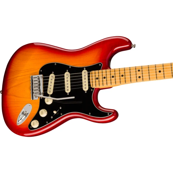 Fender American American Ultra Luxe Stratocaster, Maple Fingerb, Plasma Red Burst, Električna gitara - Image 4
